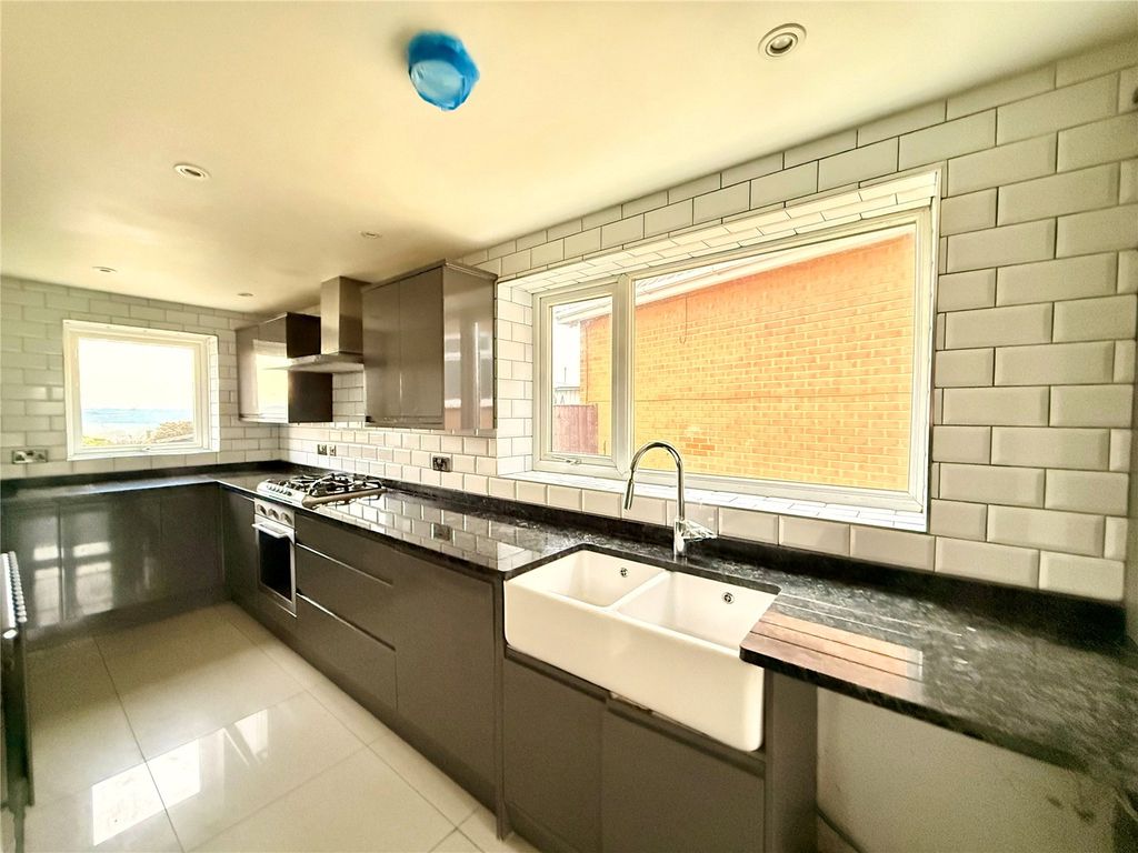 Property photo 2 of 15 Picture No. 37