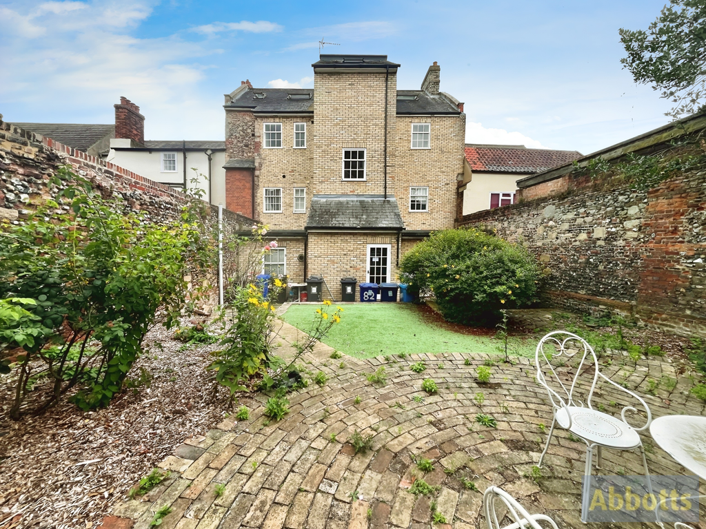 Property photo 1 of 7