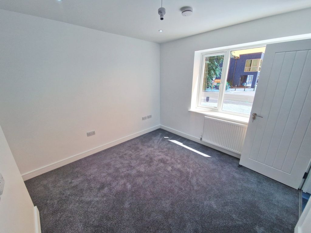 Property photo 2 of 9 Picture No. 01