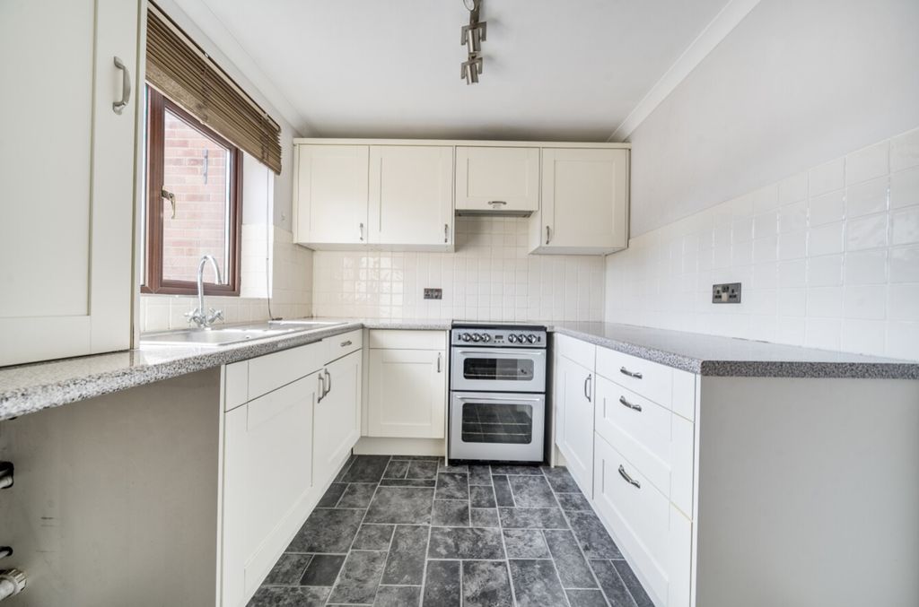 Property photo 2 of 20 1346689-10-68B023c97A869