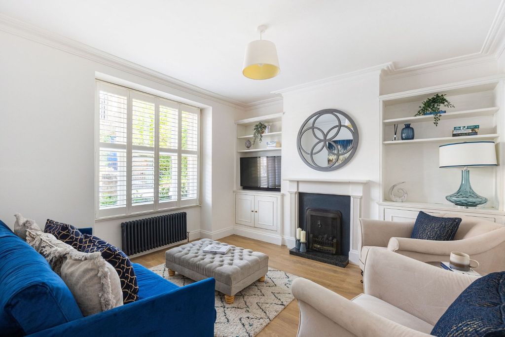 Property photo 2 of 17 5208962