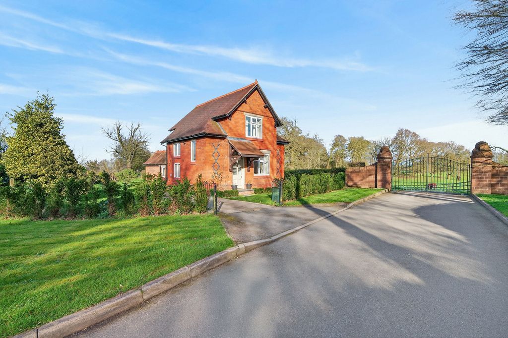 Property photo 3 of 33