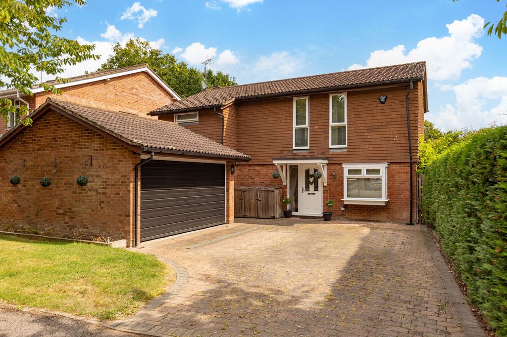 Property photo 1 of 31