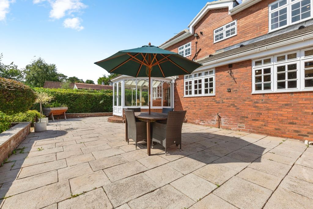 Property photo 2 of 10