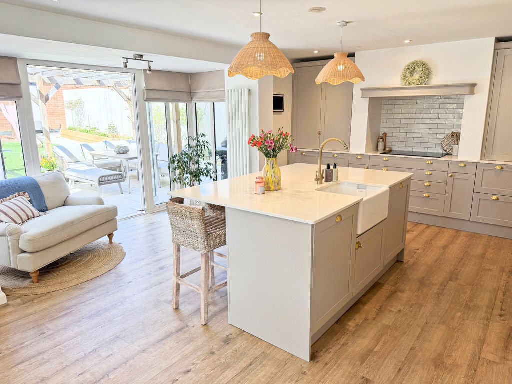 Property photo 2 of 30 Photo 35