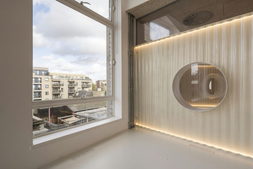 Property photo 3 of 16 Internal