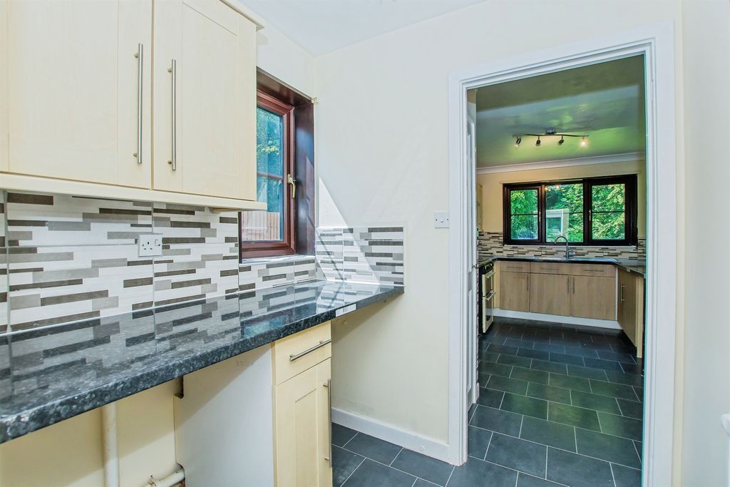 Property photo 3 of 16 Image