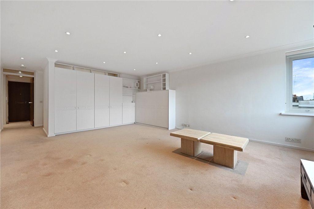 Property photo 3 of 9 Picture No. 06