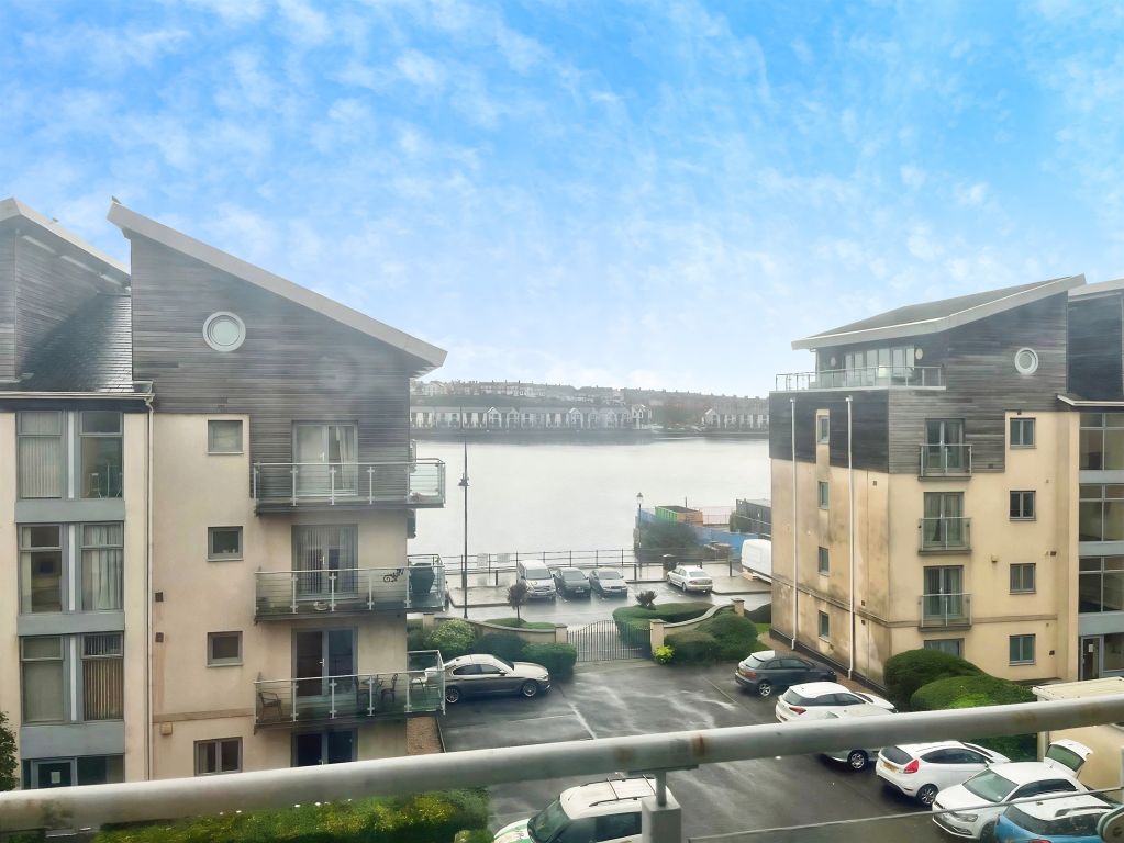 Property photo 2 of 9