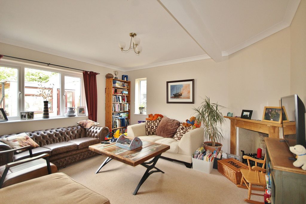 Property photo 3 of 24