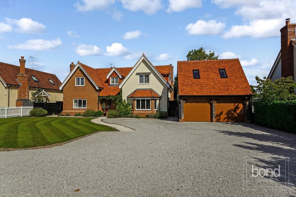 Property photo 1 of 32
