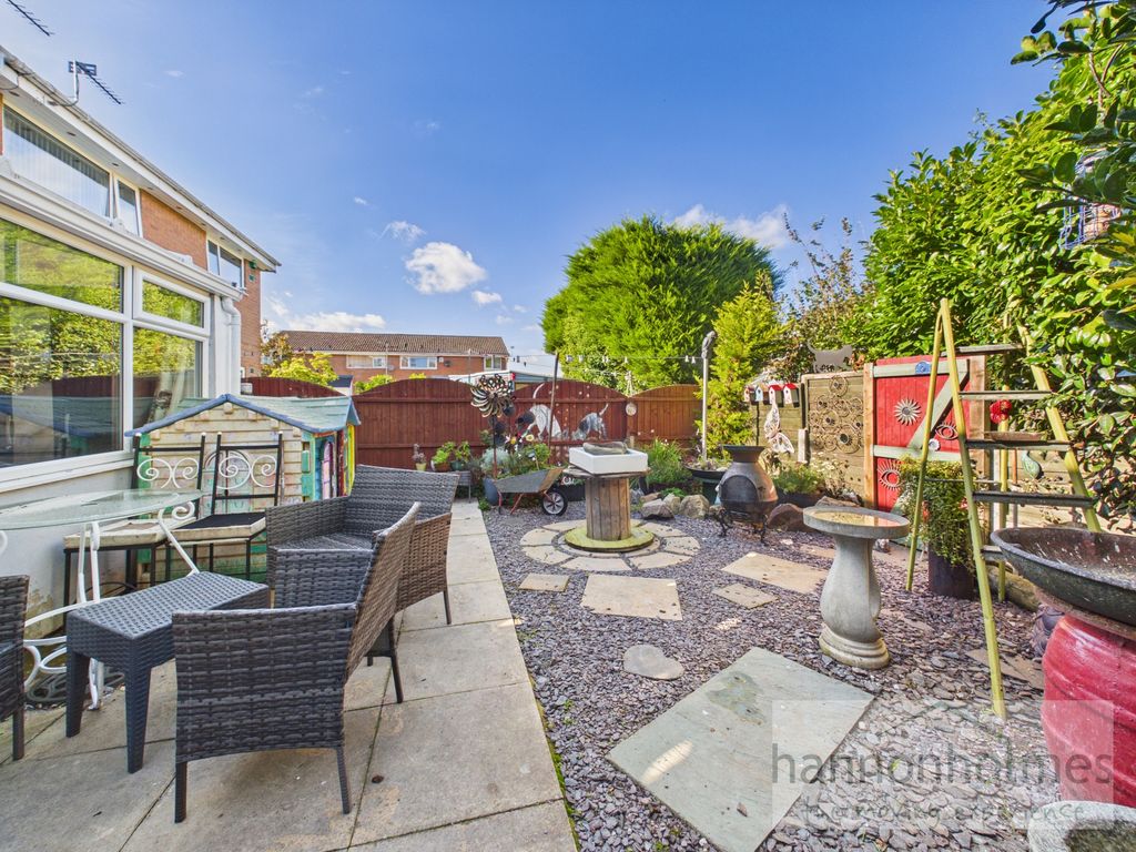 Property photo 1 of 26 Cam05283G0-Pr0244-Still027