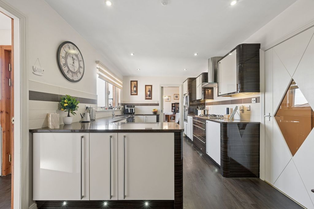 Property photo 2 of 51 Kitchen Area