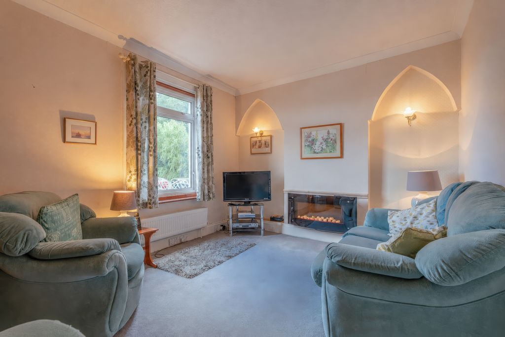 Property photo 2 of 18