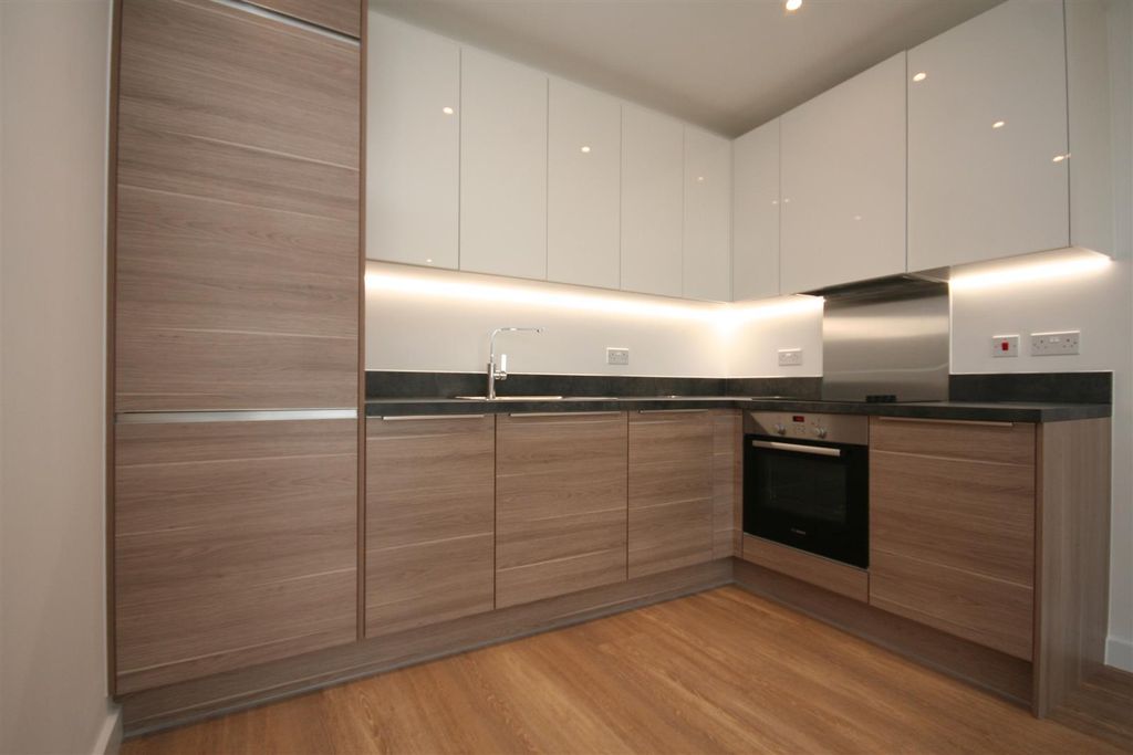 Property photo 2 of 5 Kitchen