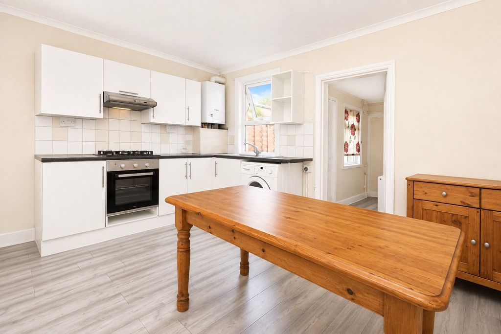 Property photo 3 of 16 Kitchen