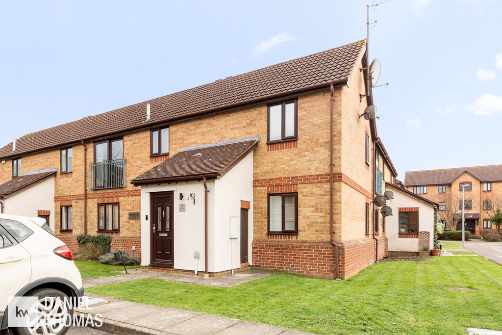 Property photo 1 of 24