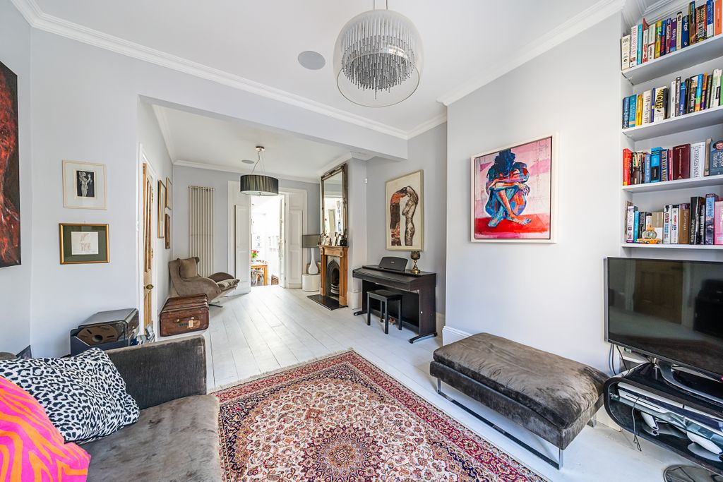 Property photo 2 of 41