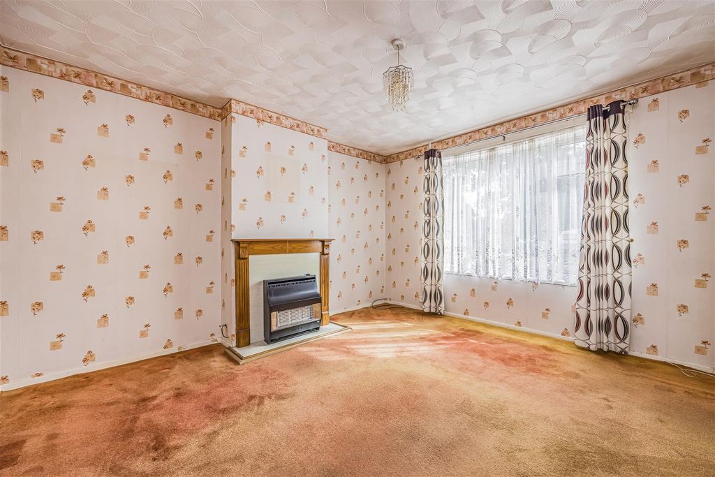 Property photo 2 of 25 73 Bramdean Drive, Havant-Porticomarketing-Soldby-