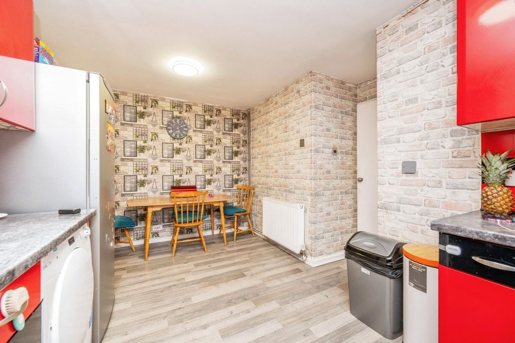 Property photo 2 of 20 Pbox-Img.Jpg