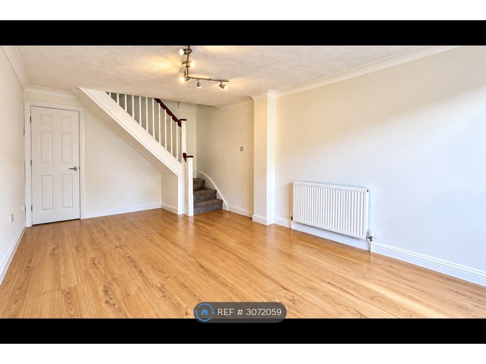 Property photo 2 of 10 Living Room
