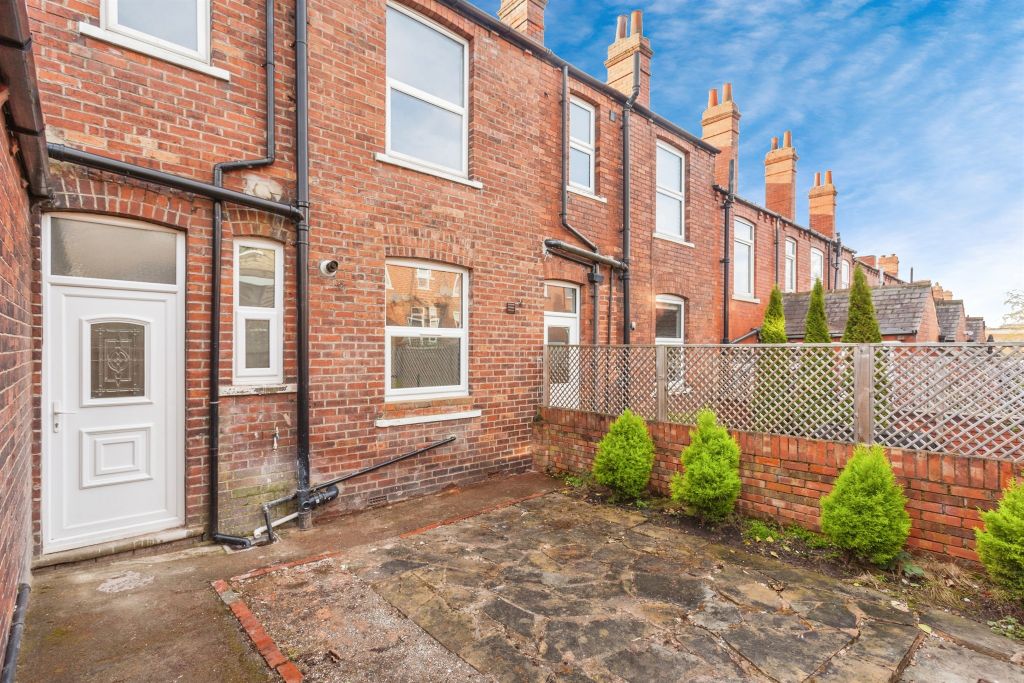 Property photo 2 of 16