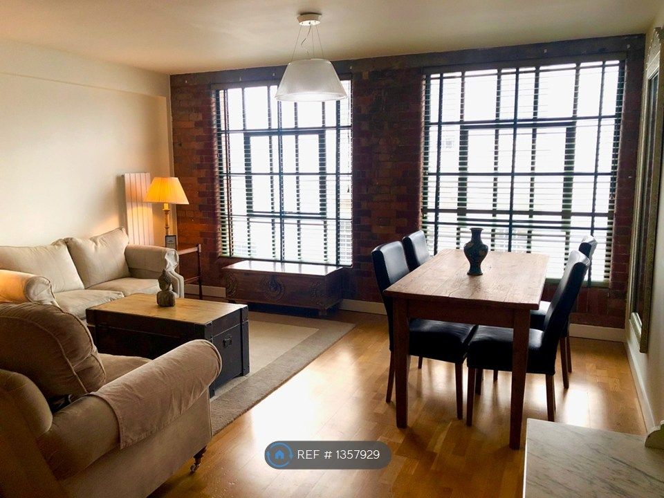 Property photo 2 of 34 Living/Dining Area