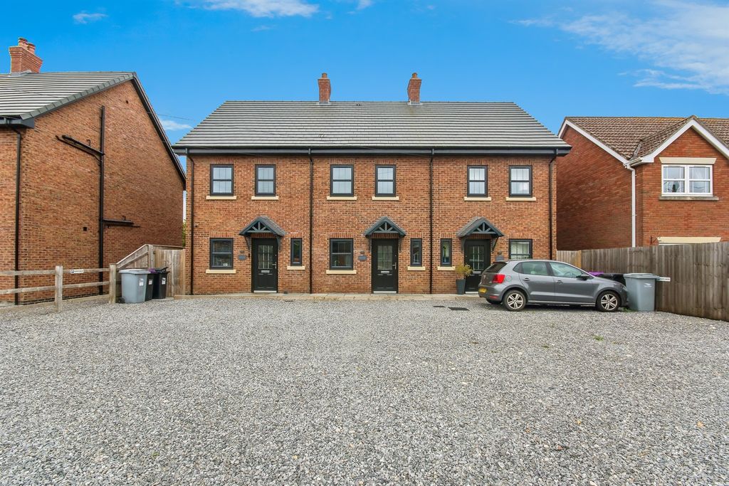Property photo 1 of 35