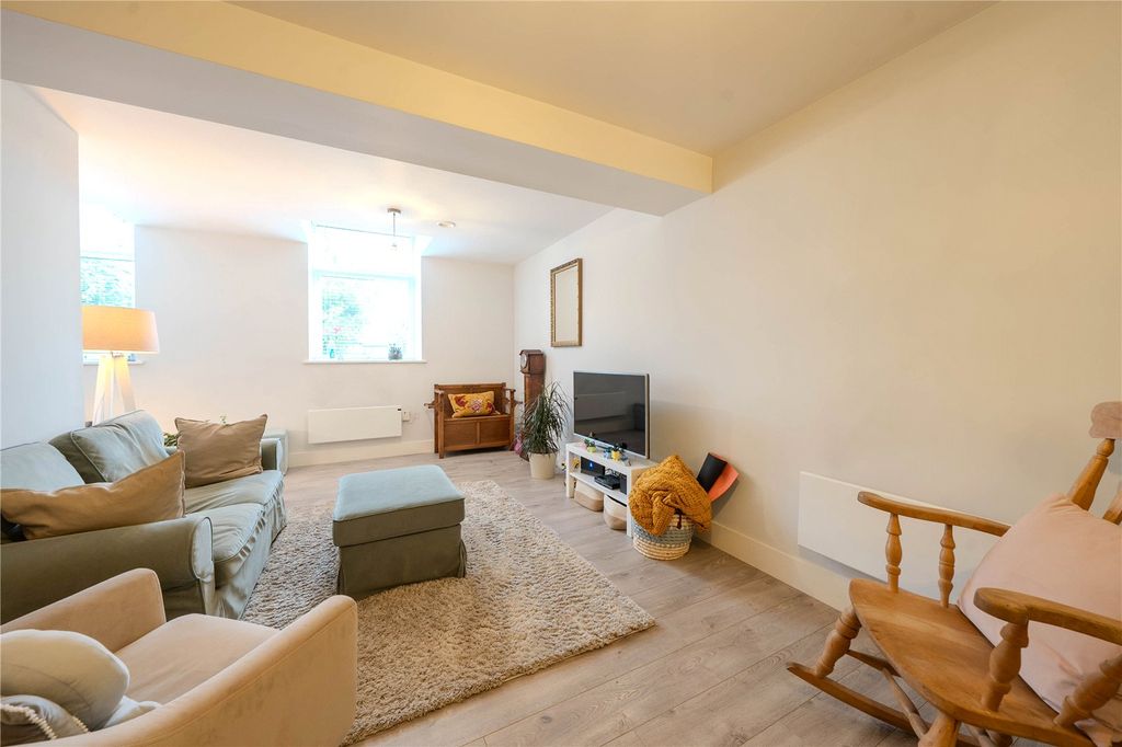 Property photo 2 of 12 Picture No. 01