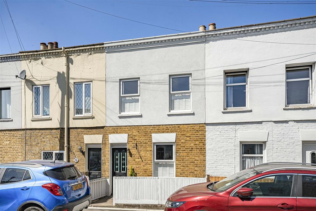 Property photo 2 of 11 30_89557.Jpg