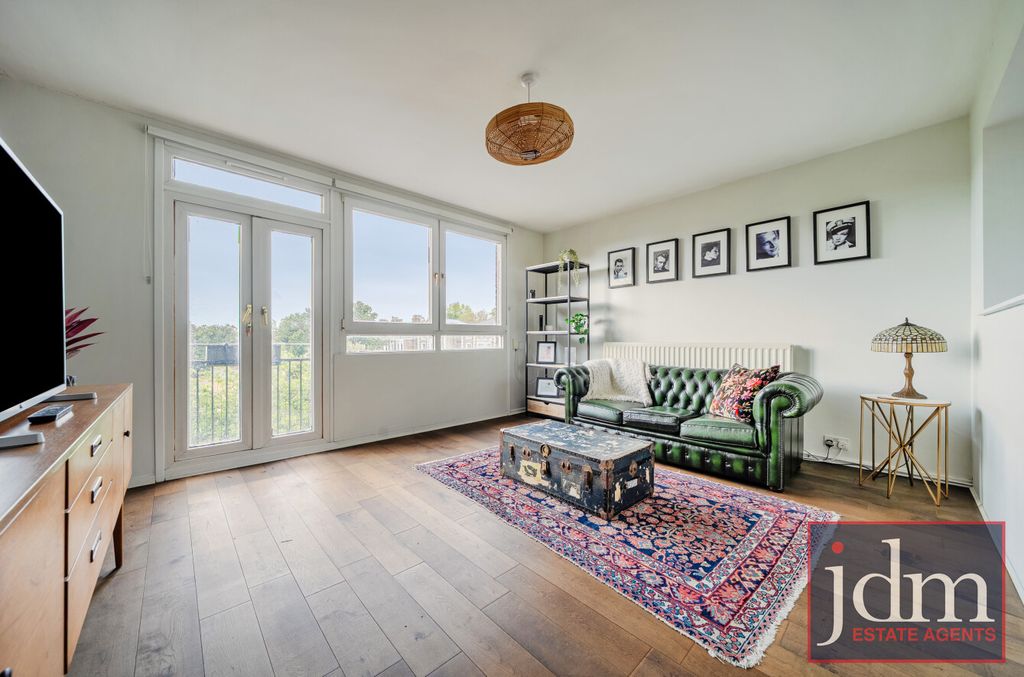 Property photo 1 of 11 8Cb8658A-E4F1-423...