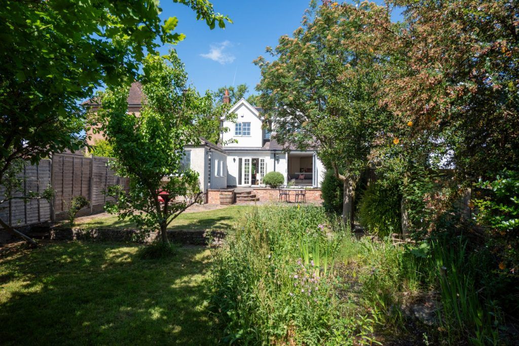 Property photo 2 of 28