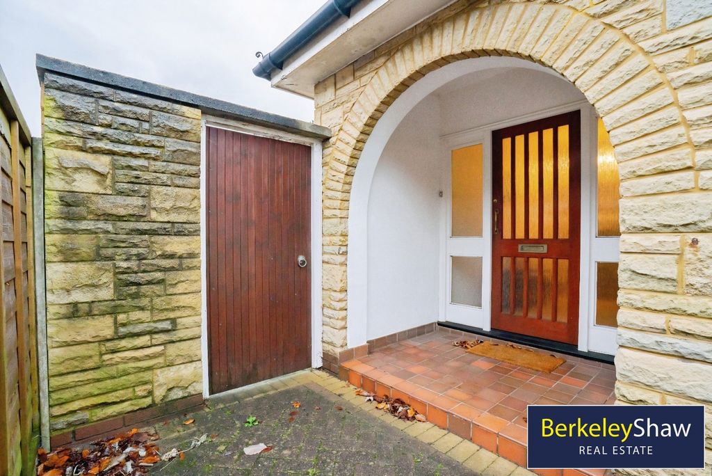 Property photo 3 of 32 External