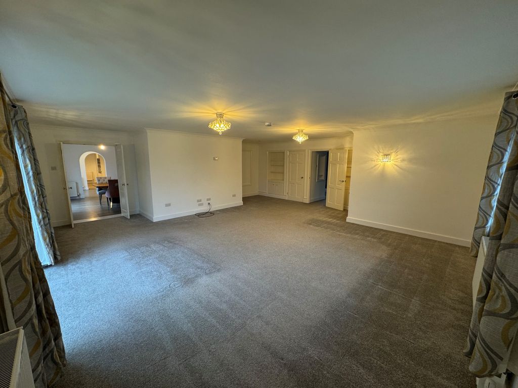 Property photo 3 of 26 Image