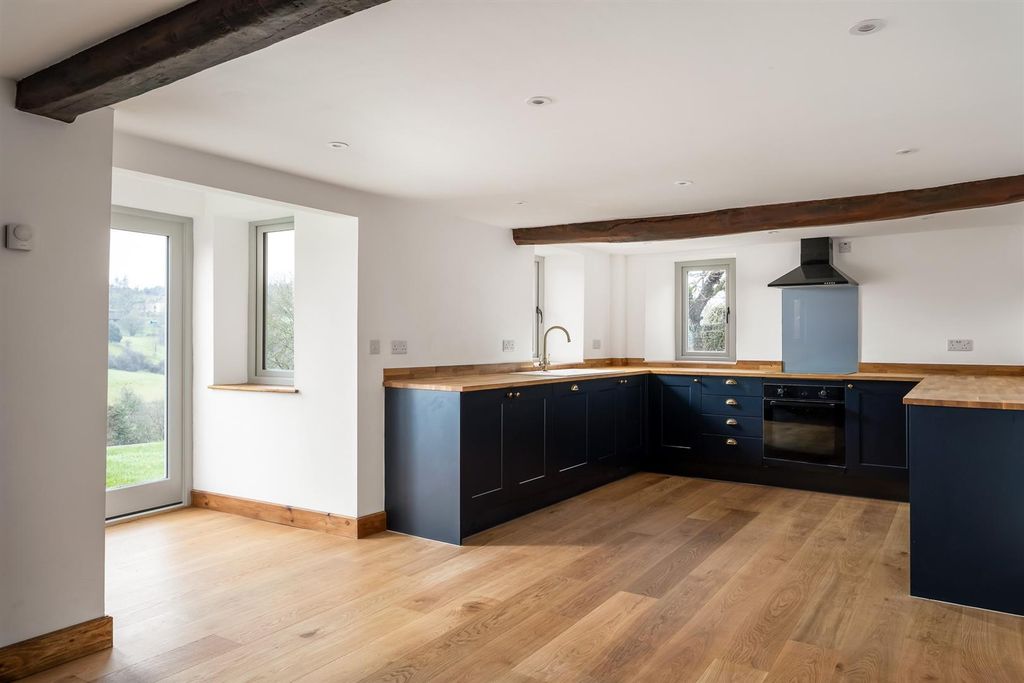 Property photo 2 of 30 53 - Peach Tree Cottage - Gl54 4Al - Web.Jpg