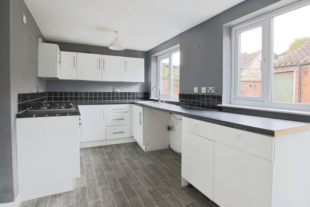 Property photo 3 of 14 4868814