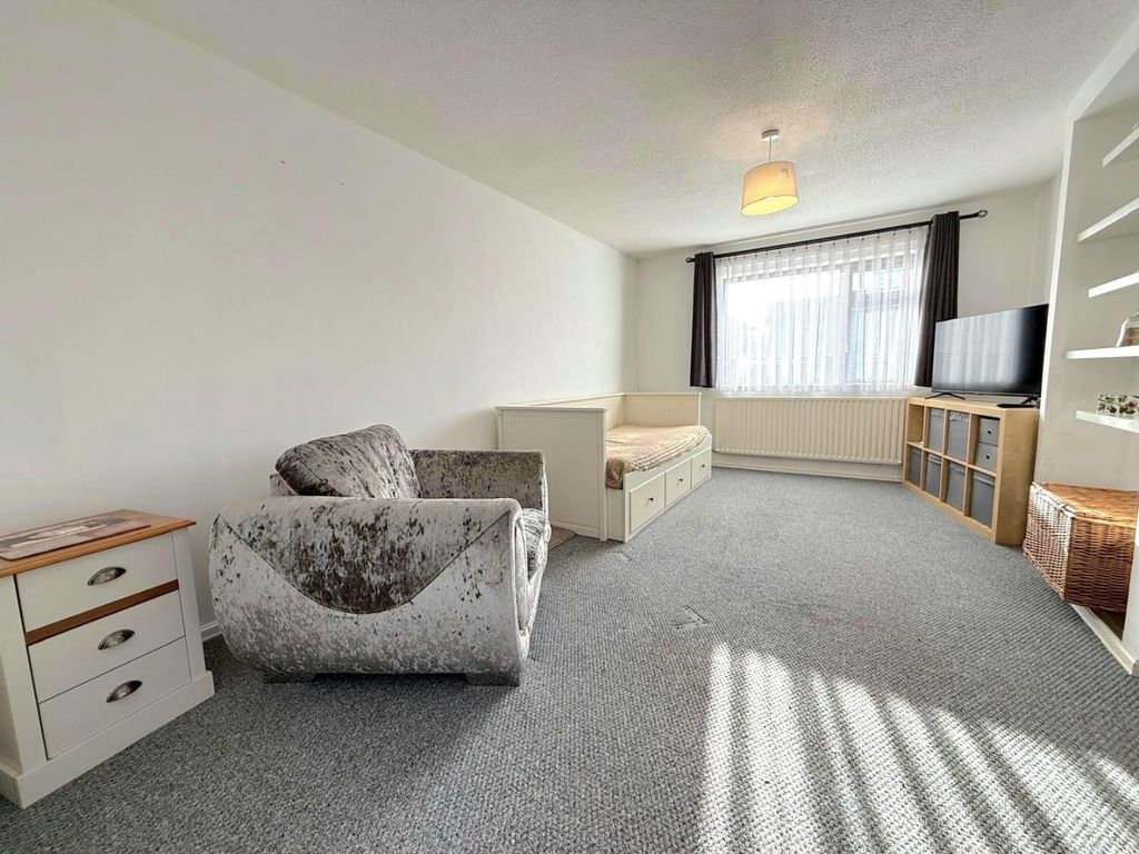 Property photo 3 of 15 5.Jpg