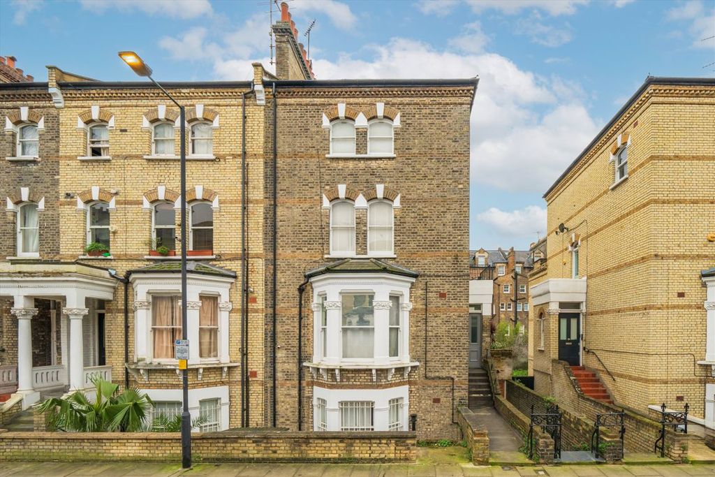 Property photo 1 of 7