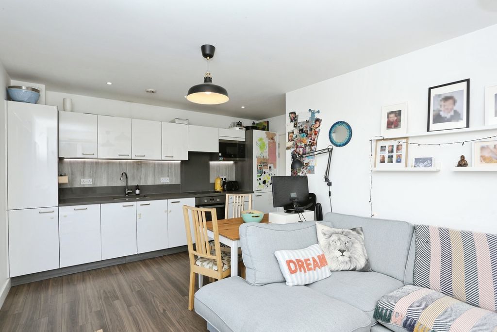 Property photo 2 of 12 Pbox-Img.Jpg