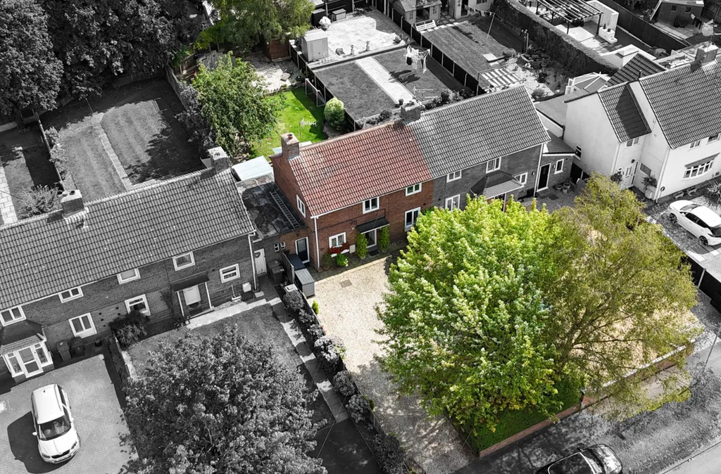 Property photo 1 of 34