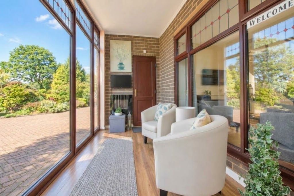 Property photo 3 of 22 Entrance Proch1