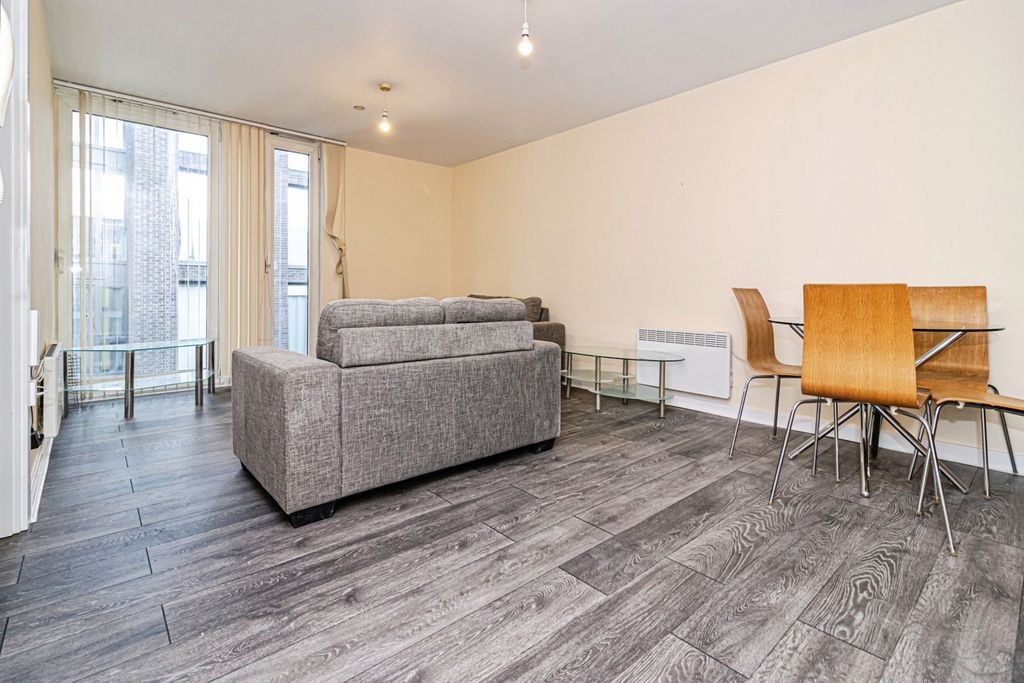 Property photo 2 of 8 Photo