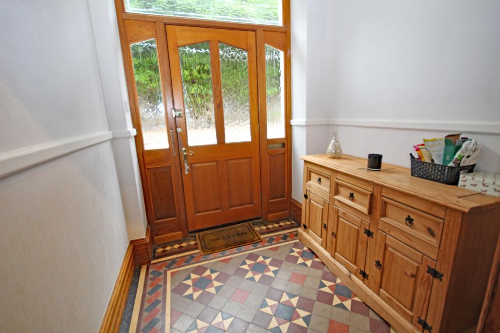 Property photo 2 of 29