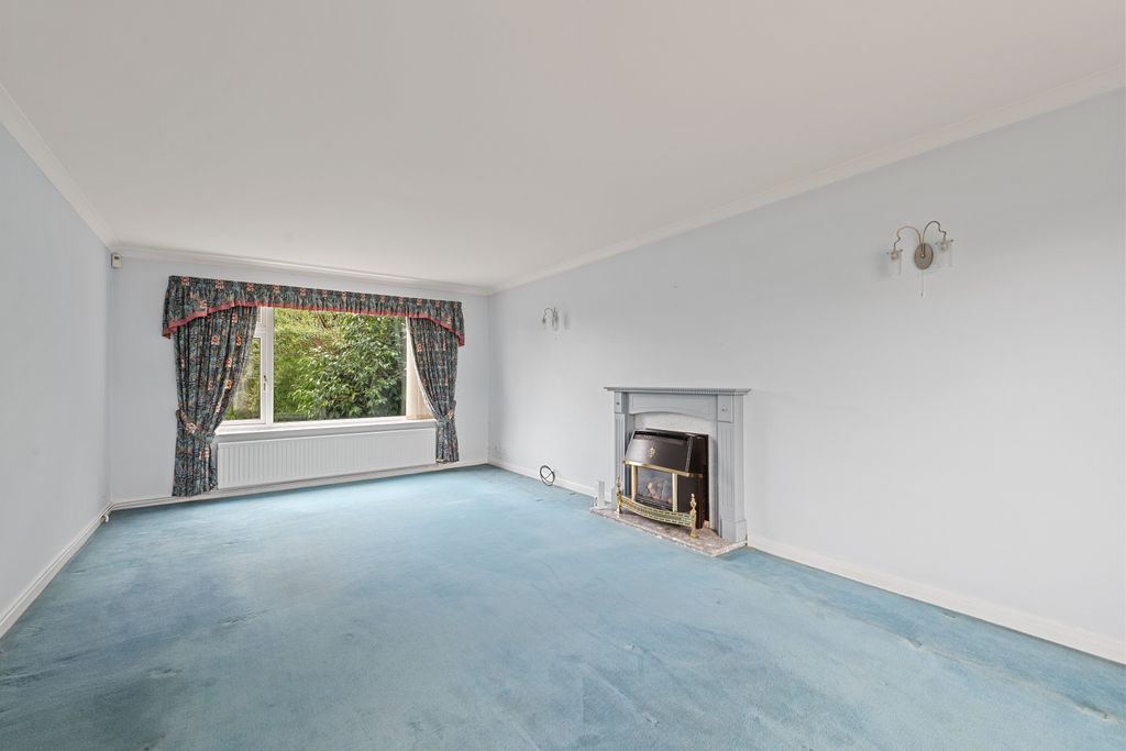 Property photo 2 of 25