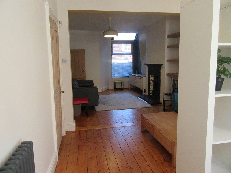 Property photo 3 of 13 Through Lounge (Rear)