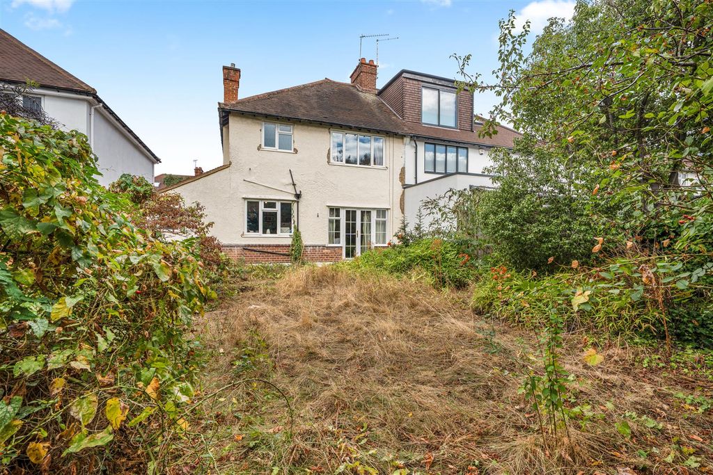 Property photo 2 of 15 Kinnaird Avenue, W4 - For Sale