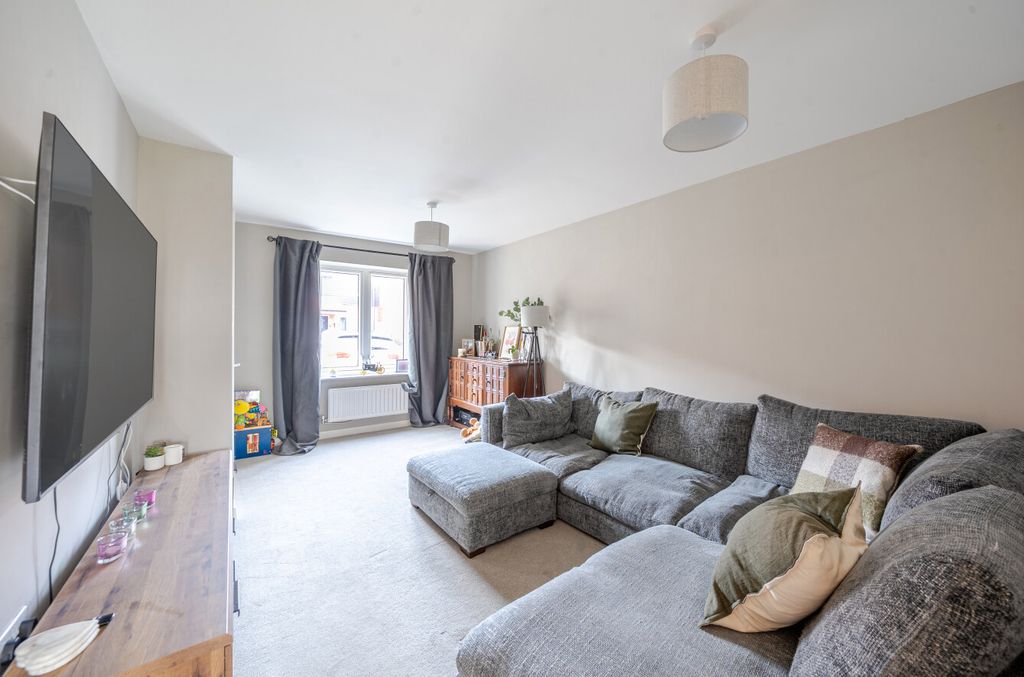 Property photo 3 of 9 1374839-7-6908A0A...