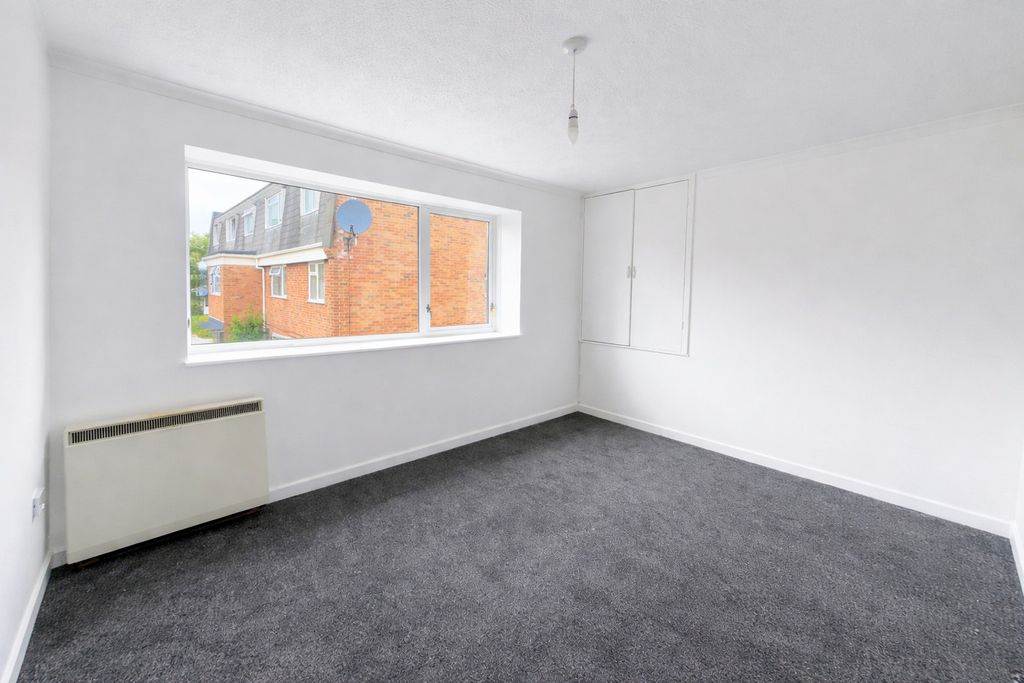 Property photo 3 of 8