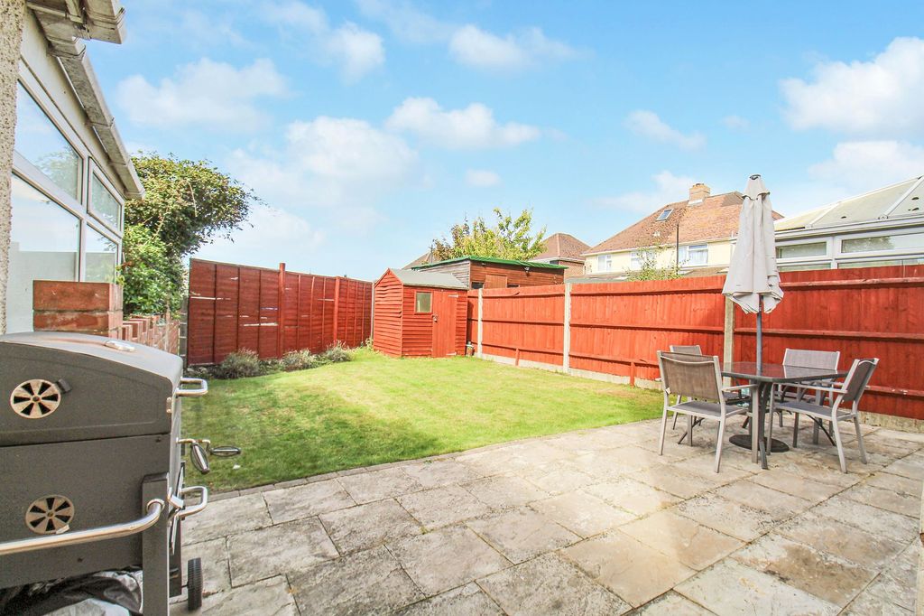 Property photo 3 of 15