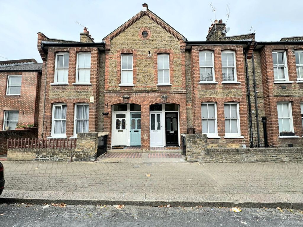 Property photo 2 of 9